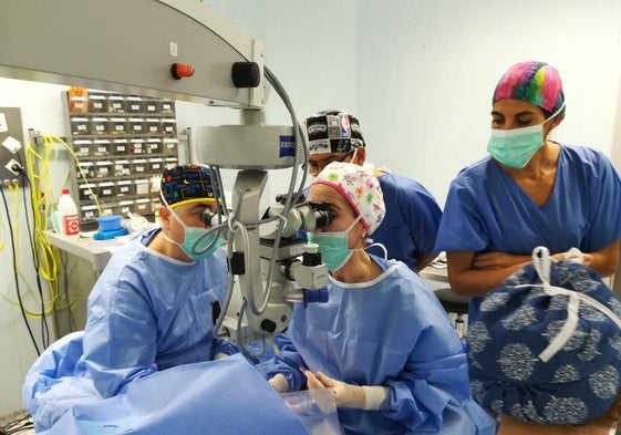 El Hospital de Poniente alcanza los 50 trasplantes de córnea