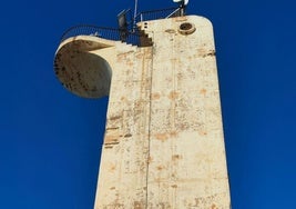 La Autoridad Portuaria va a rehabilitar el faro de Punta de Baños en El Ejido