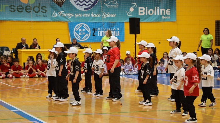 Cerca de medio millar de alumnos aprenden baile moderno y gimnasia rítmica En la IMD de El Ejido