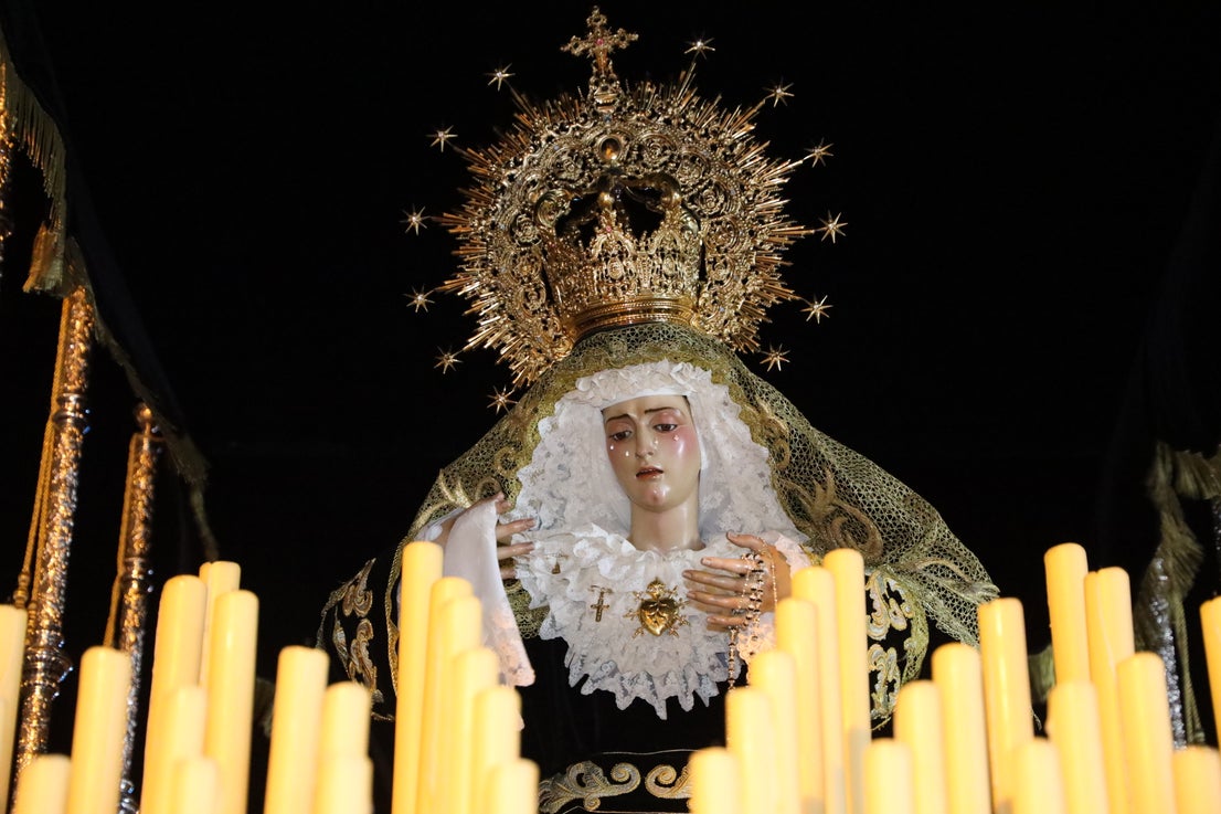 El Santísimo Cristo de la Paz y Nuestra Señora de los Dolores, en procesión