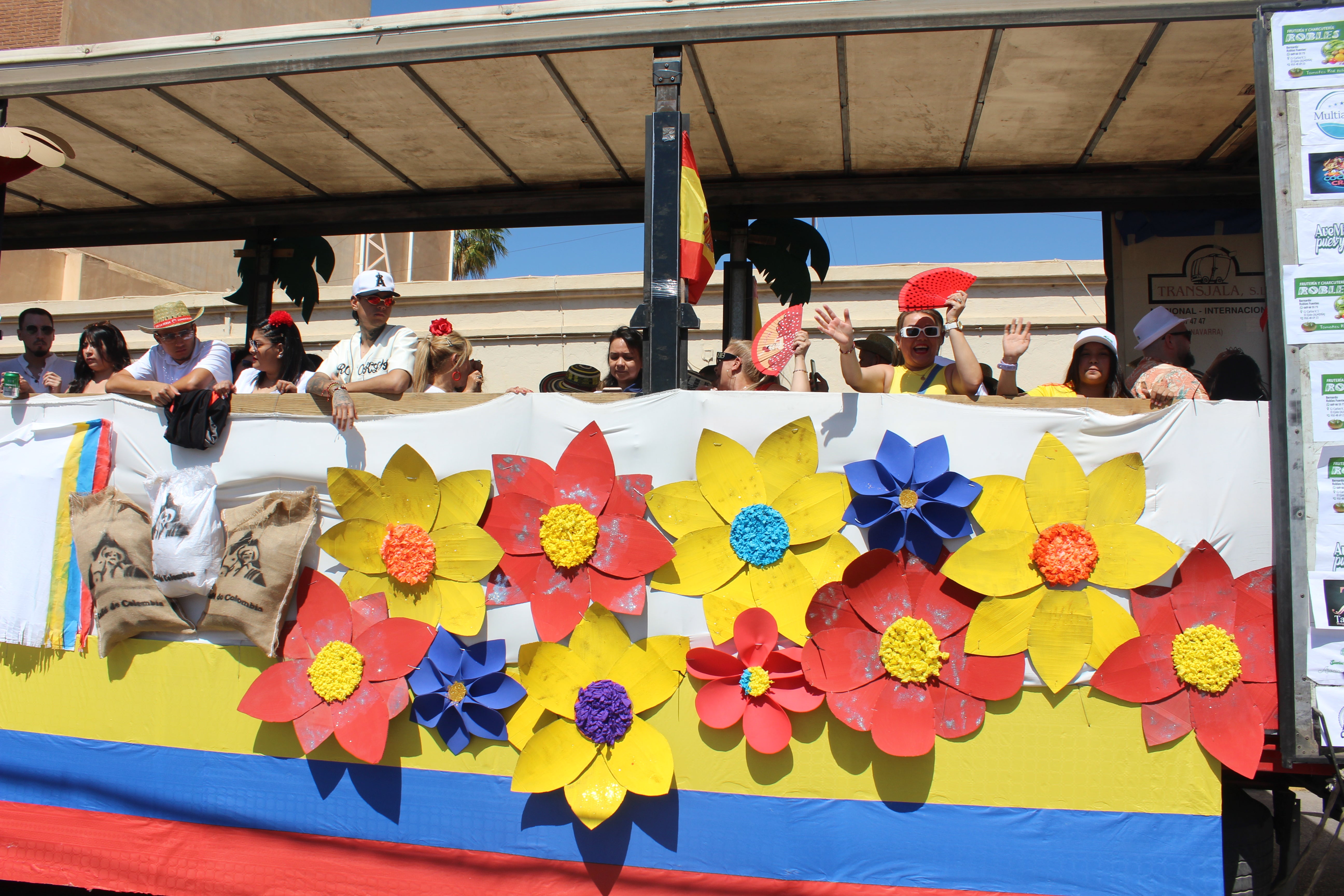 Colorido en la procesión - romería de San Marcos, en imágenes