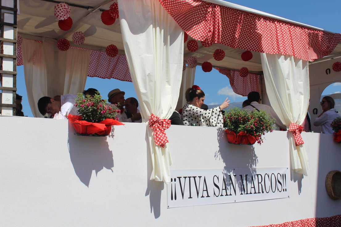 Colorido en la procesión - romería de San Marcos, en imágenes
