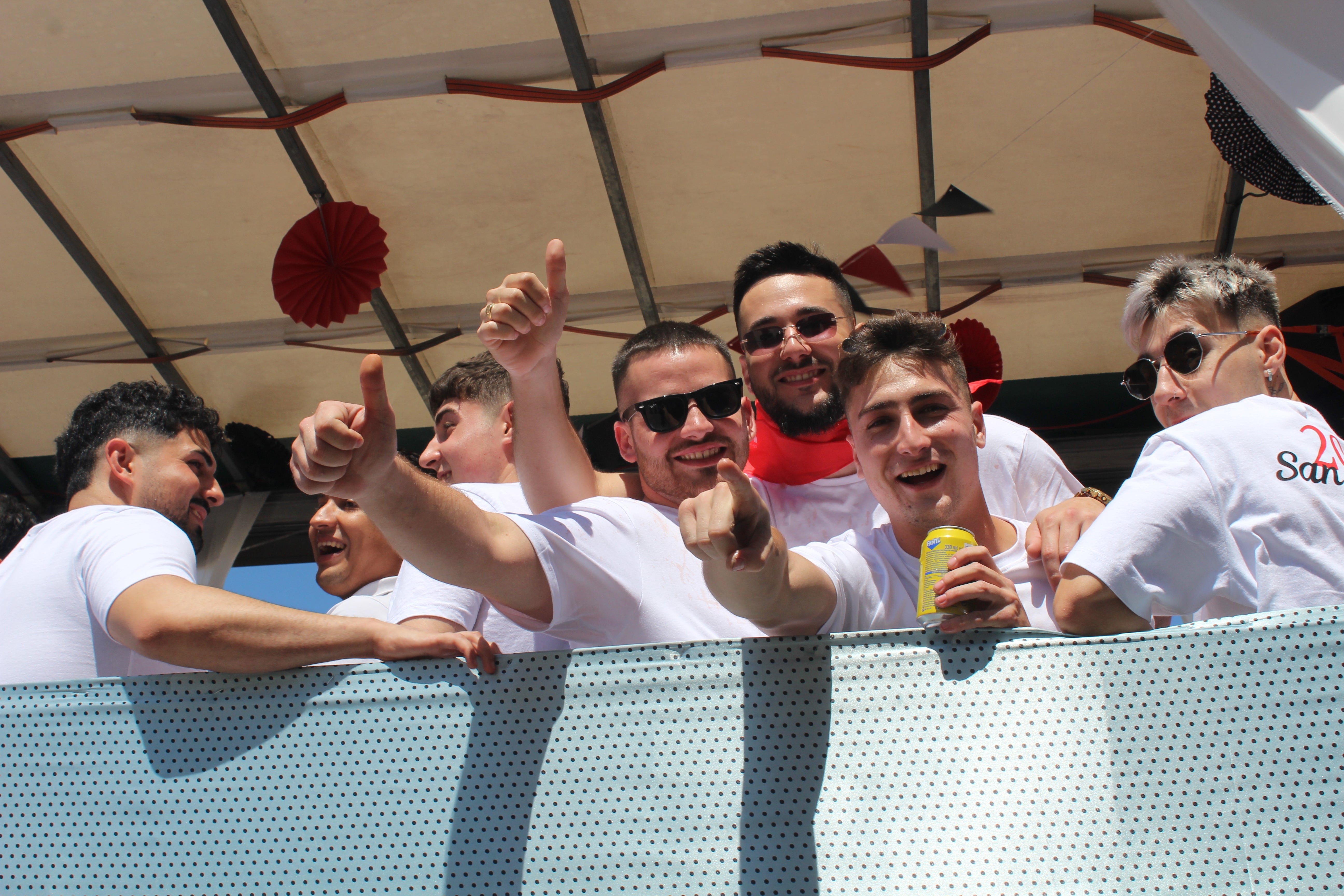 Colorido en la procesión - romería de San Marcos, en imágenes