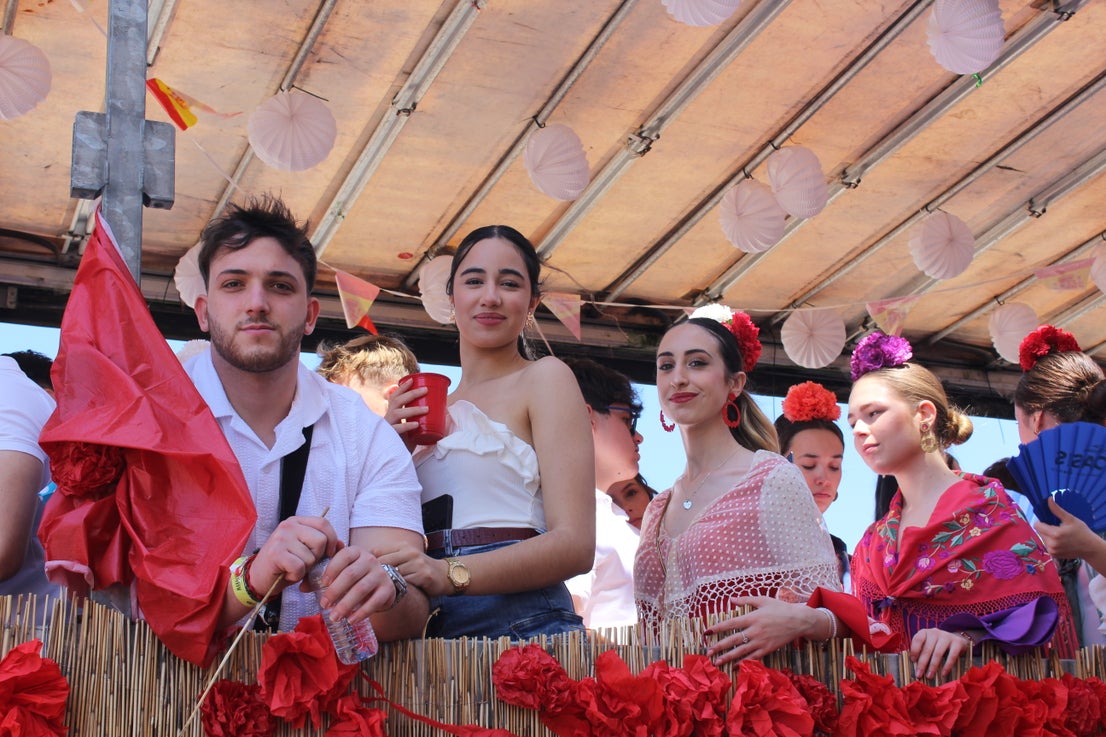 Colorido en la procesión - romería de San Marcos, en imágenes