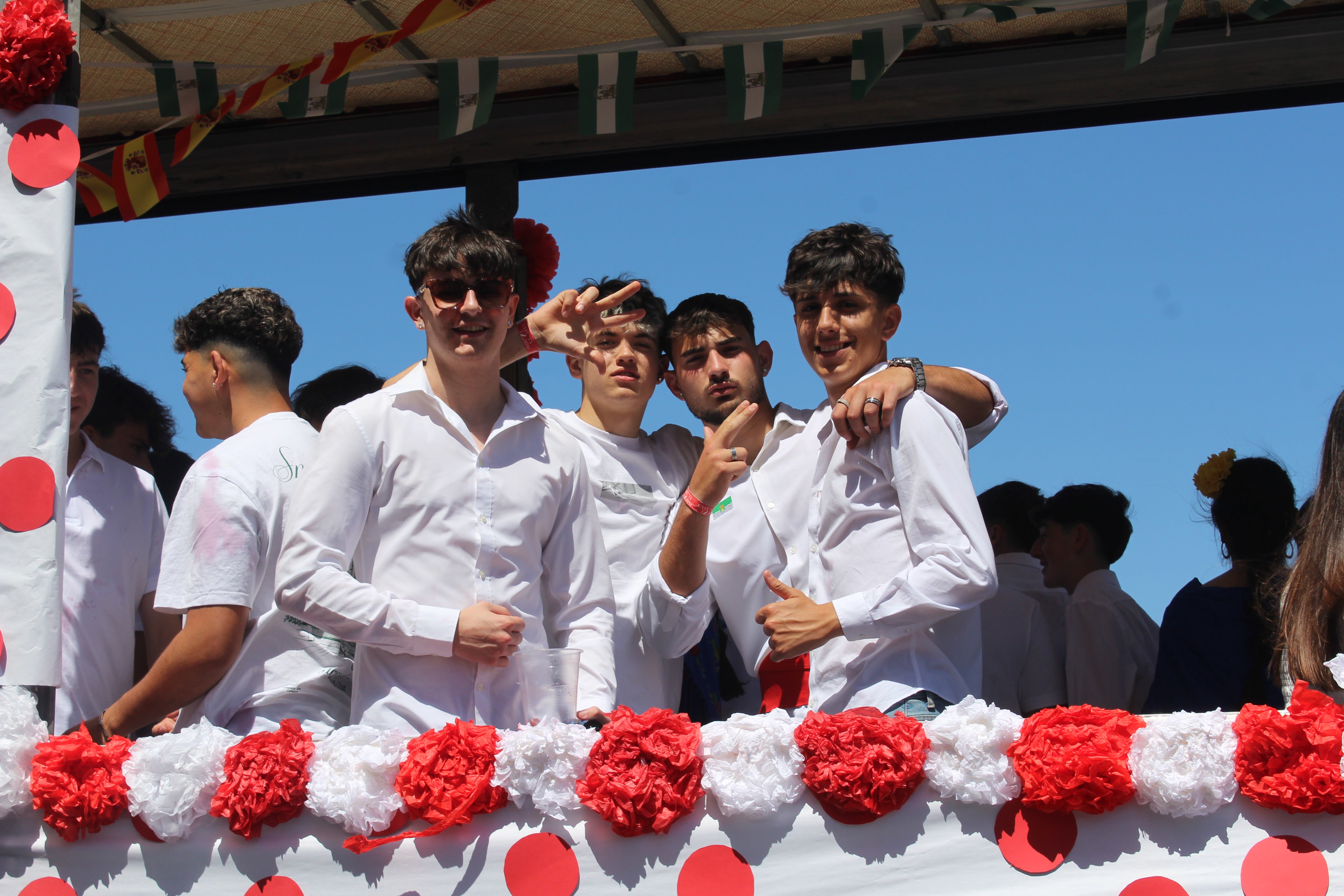 Colorido en la procesión - romería de San Marcos, en imágenes