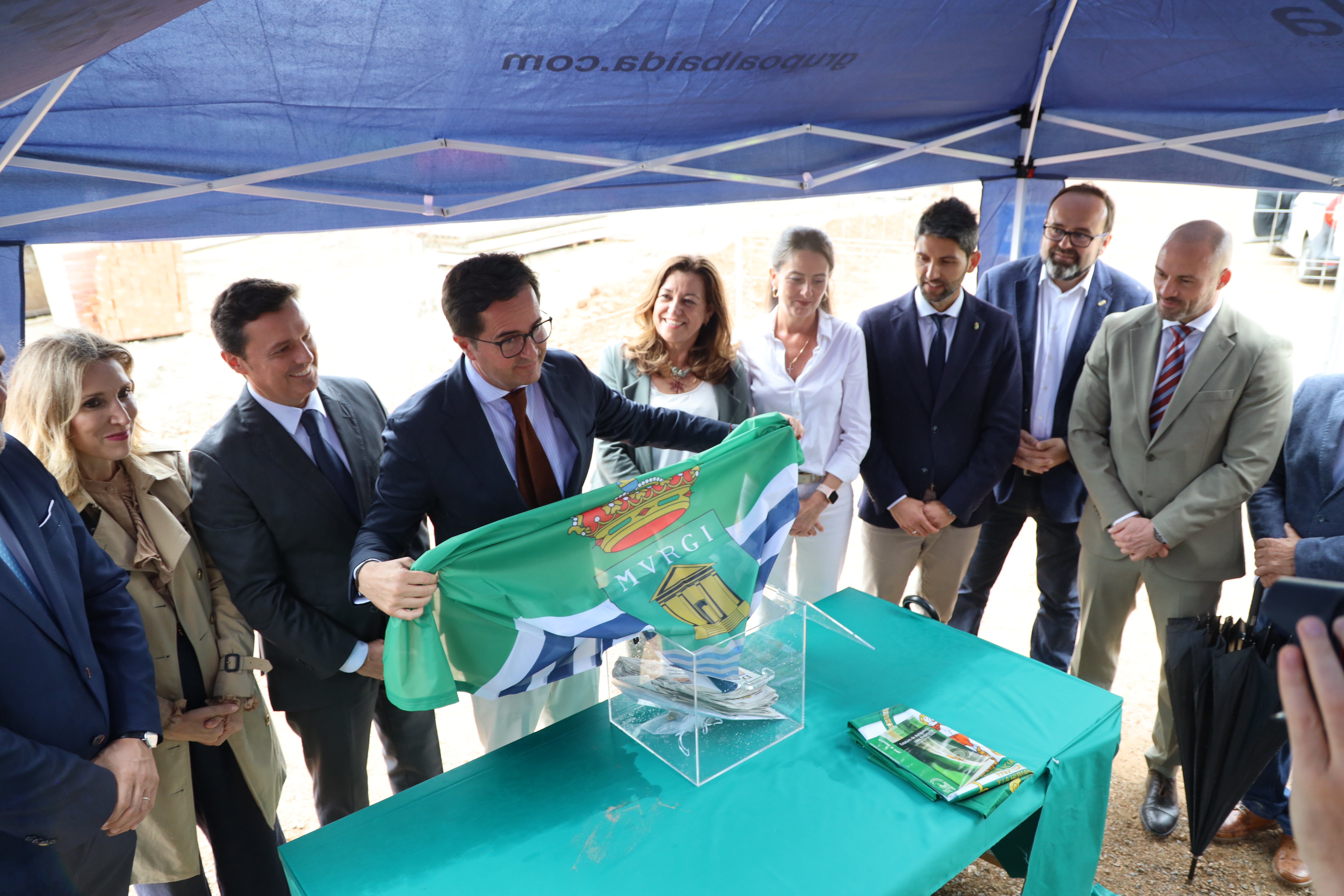 La colocación de la primera piedra del IES Almerimar, en imágenes