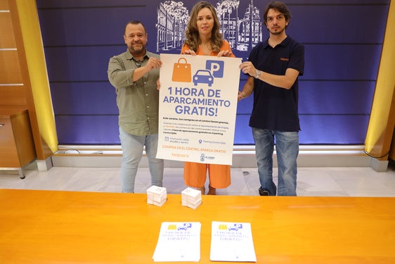 El Ejido lanza una campaña que impulsa el comercio y facilita las compras en el centro