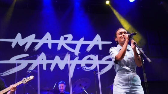 Marta Santos pone ritmo a las Fiestas de San Isidro con su estilo, en imágenes