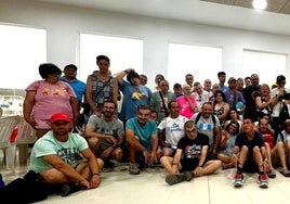 Foto de familia en el municipio.