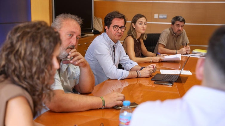 El Ejido aprueba la adjudicación para la limpieza de parcelas municipales