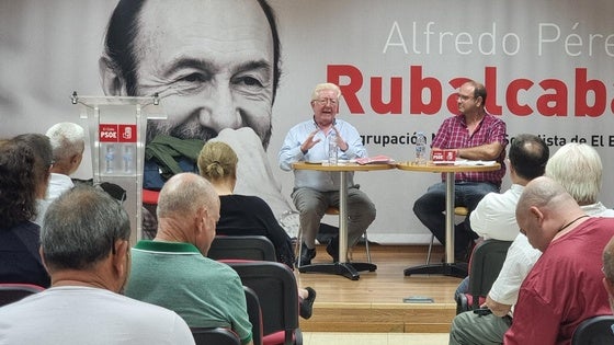 El PSOE de El Ejido estrena su Aula Socialista reivindicando el papel histórico del socialismo