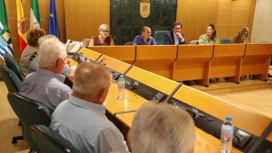 Aprueban mejorar el funcionamiento de los Centros de Tercera Edad