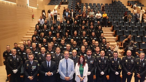 Góngora reconoce la «entrega» de la Policía Local en la festividad de su patrona