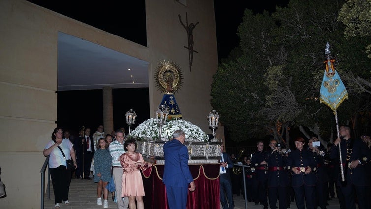 La Loma de la Mezquita - Calahonda honra a la Virgen del Pilar con varios actos