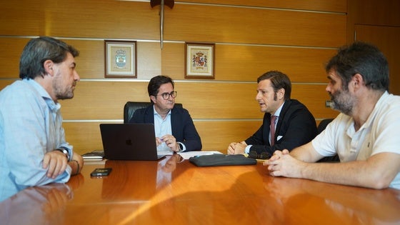 El alcalde de El Ejido pide al Gobierno un estudio de viabilidad del tren de cercanías para el Poniente