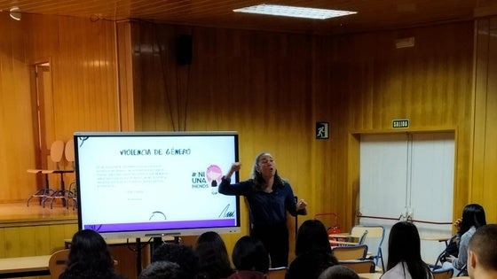 Servicios Sociales sensibiliza frente a la violencia de género desde los colegios