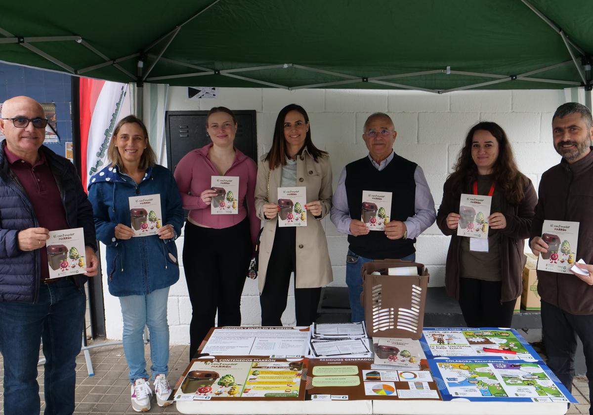 La campaña tiene explica el uso adecuador de este contenedor.