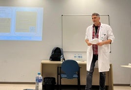 El enfermero de la consulta.