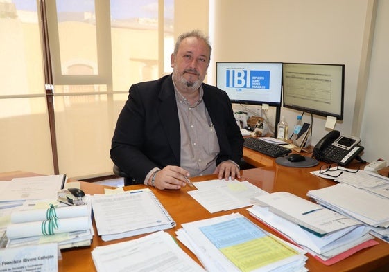 José Francisco Rivera: «La bonificación del IBI busca aliviar la carga económica de los hogares con mayor número de miembros, apoyando su estabilidad y bienestar».