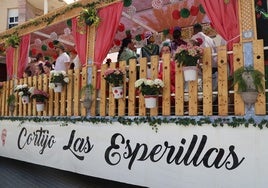 Una de las carrozas de la pasada edición.