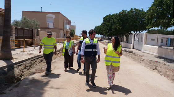 El Ejido lleva a cabo los trabajos de regeneración integral de calles en San Agustín