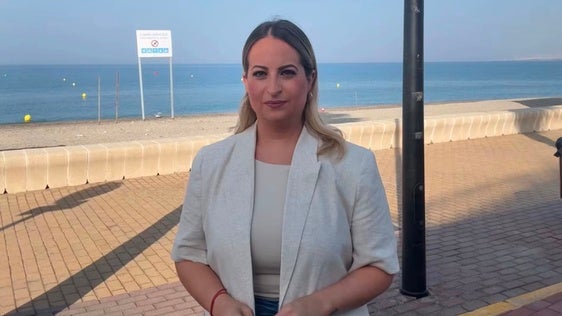 VOX El Ejido pide un embarcadero portátil en Balerma que evite la cancelación del embarque de sus Vírgenes por mala mar