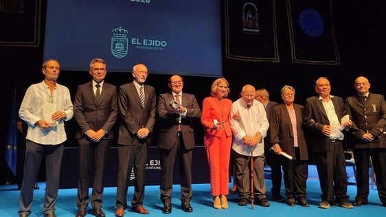 El Ejido celebra el Día del Municipio, un reconocimiento para toda una vida