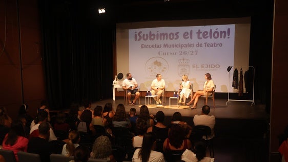 Las Escuelas de Teatro de El Ejido inician el curso 2026/27 con plazas ocupadas