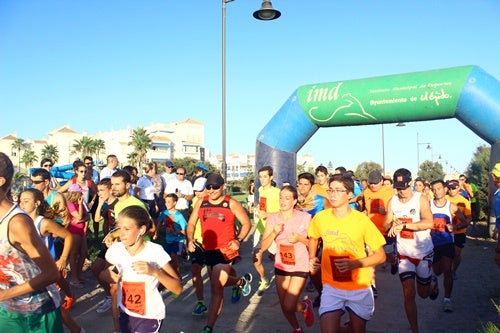 Casi 300 corredores participan en la III Carrera Popular contra el cáncer