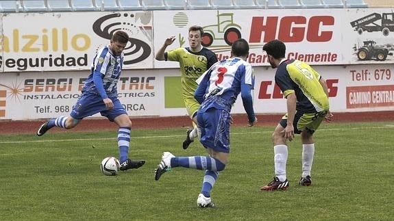 Jugadores del Lorca durante un partido.