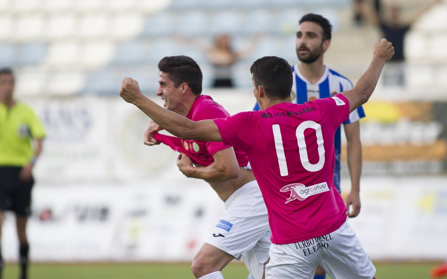 Un 'billete' de Santo Domingo a Segunda B