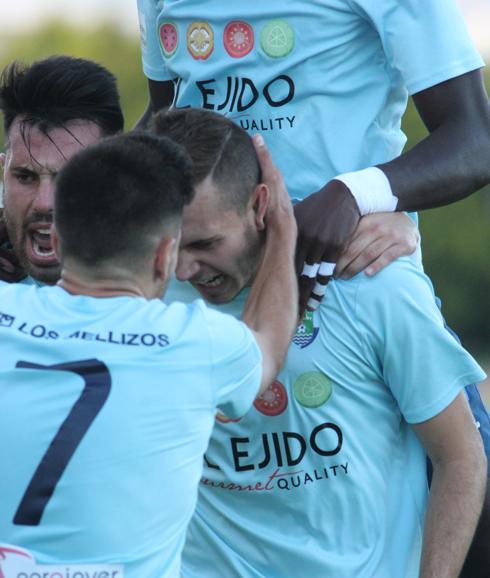 El Ejido hace valer la victoria de la ida y sube a Segunda B
