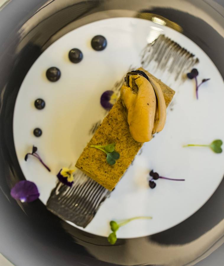 Un nuevo restaurante que abre sus puertas anexo al hotel Barceló Granada Congress y que invita a una botella de Barbadillo a los comensales, estas semanas