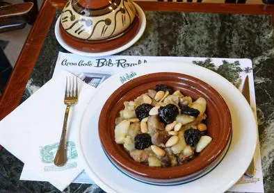 Imagen secundaria 1 - Gran Café Bib-Rambla: Una cita con la historia centenaria de Granada