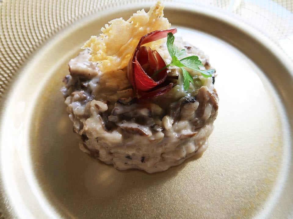 Rissotto de boletus con jamón de cordero y crujiente de queso. Restaurante La Noria. Ánimas, 7. 