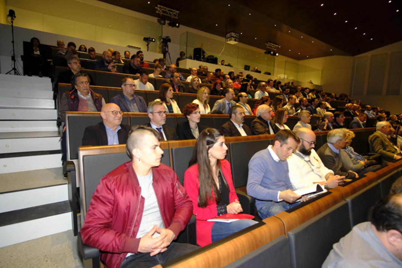 El Centro de Formación Profesional La Inmaculada acoge la entrega de los premios a seis restauradores y establecimientos de la provincia de Granada