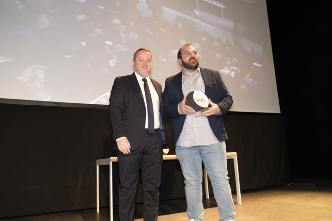 El Centro de Formación Profesional La Inmaculada acoge la entrega de los premios a seis restauradores y establecimientos de la provincia de Granada