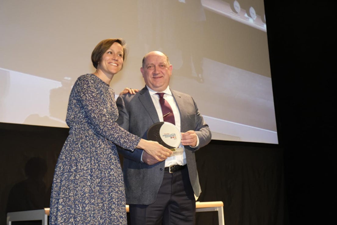 El Centro de Formación Profesional La Inmaculada acoge la entrega de los premios a seis restauradores y establecimientos de la provincia de Granada