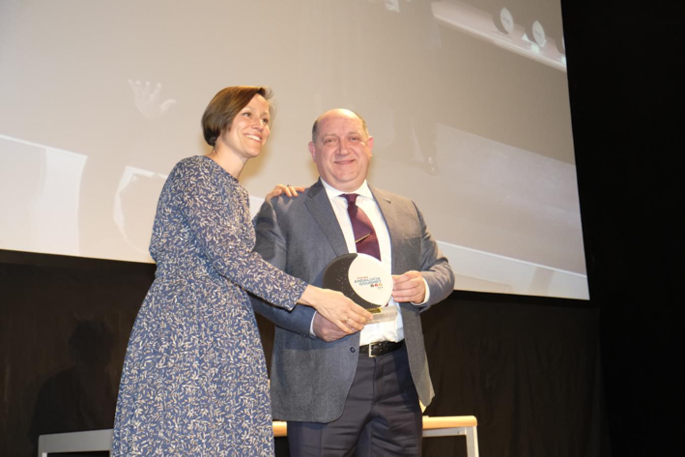 El Centro de Formación Profesional La Inmaculada acoge la entrega de los premios a seis restauradores y establecimientos de la provincia de Granada