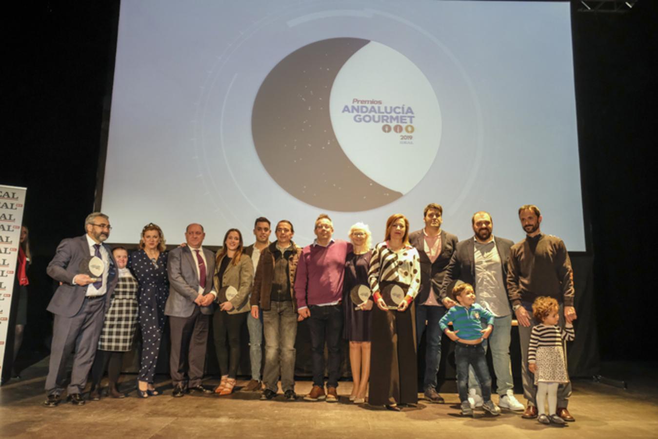 El Centro de Formación Profesional La Inmaculada acoge la entrega de los premios a seis restauradores y establecimientos de la provincia de Granada