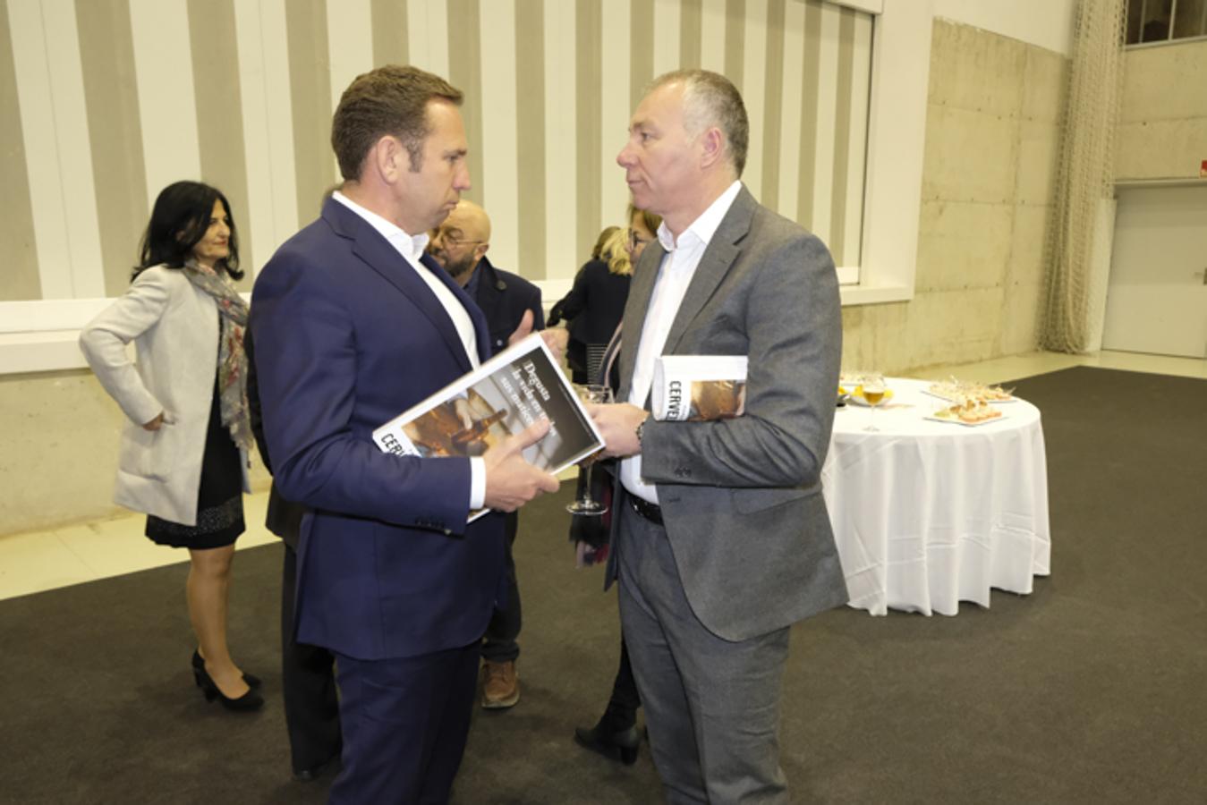 El Centro de Formación Profesional La Inmaculada acoge la entrega de los premios a seis restauradores y establecimientos de la provincia de Granada