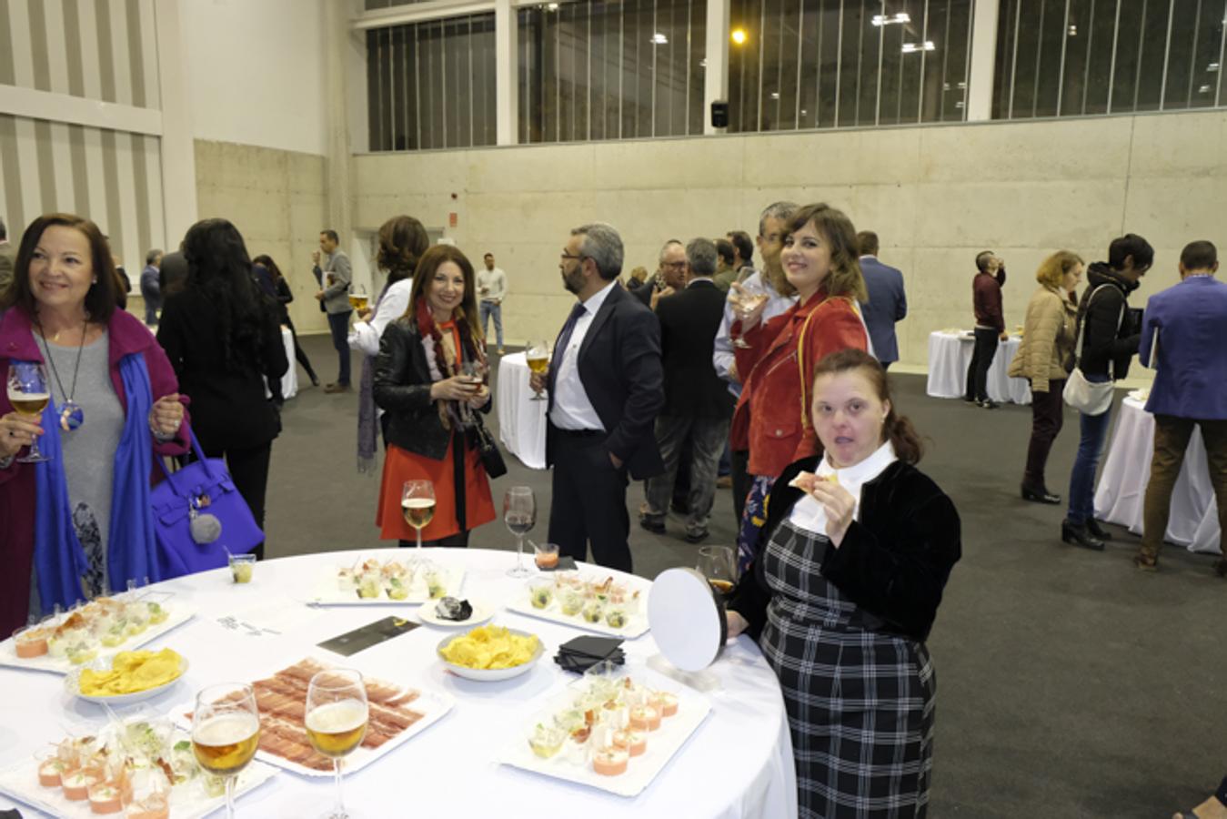 El Centro de Formación Profesional La Inmaculada acoge la entrega de los premios a seis restauradores y establecimientos de la provincia de Granada