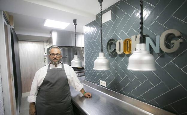 Antonio Lorenzo, jefe de cocina y copropietario de El Conjuro. 