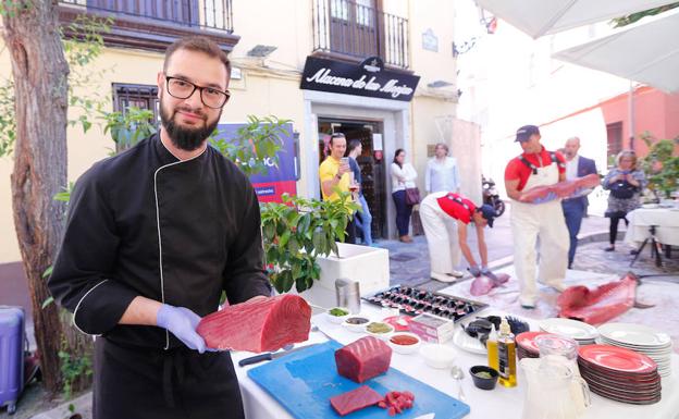 Imagen principal - Algunos de los platos que se pudieron probar en la presentación de las jornadas. 