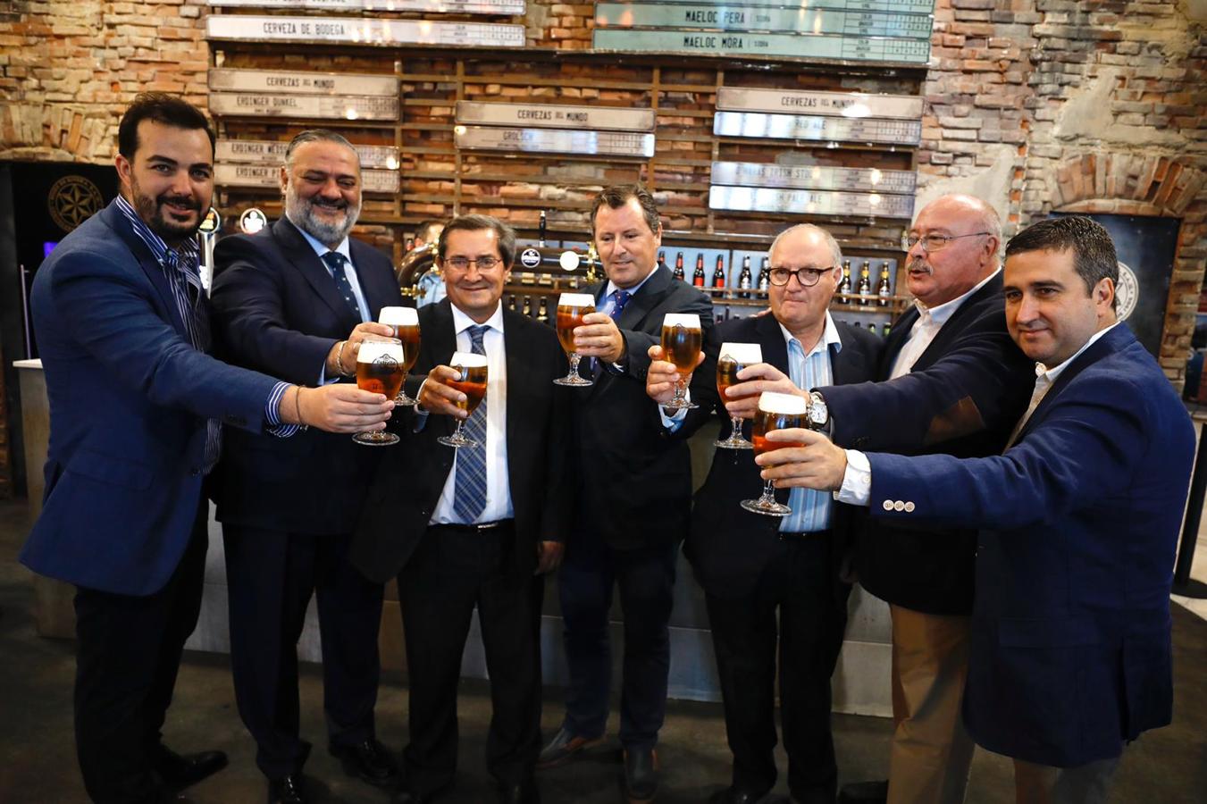 Las autoridades visitan en Granada Gourmet