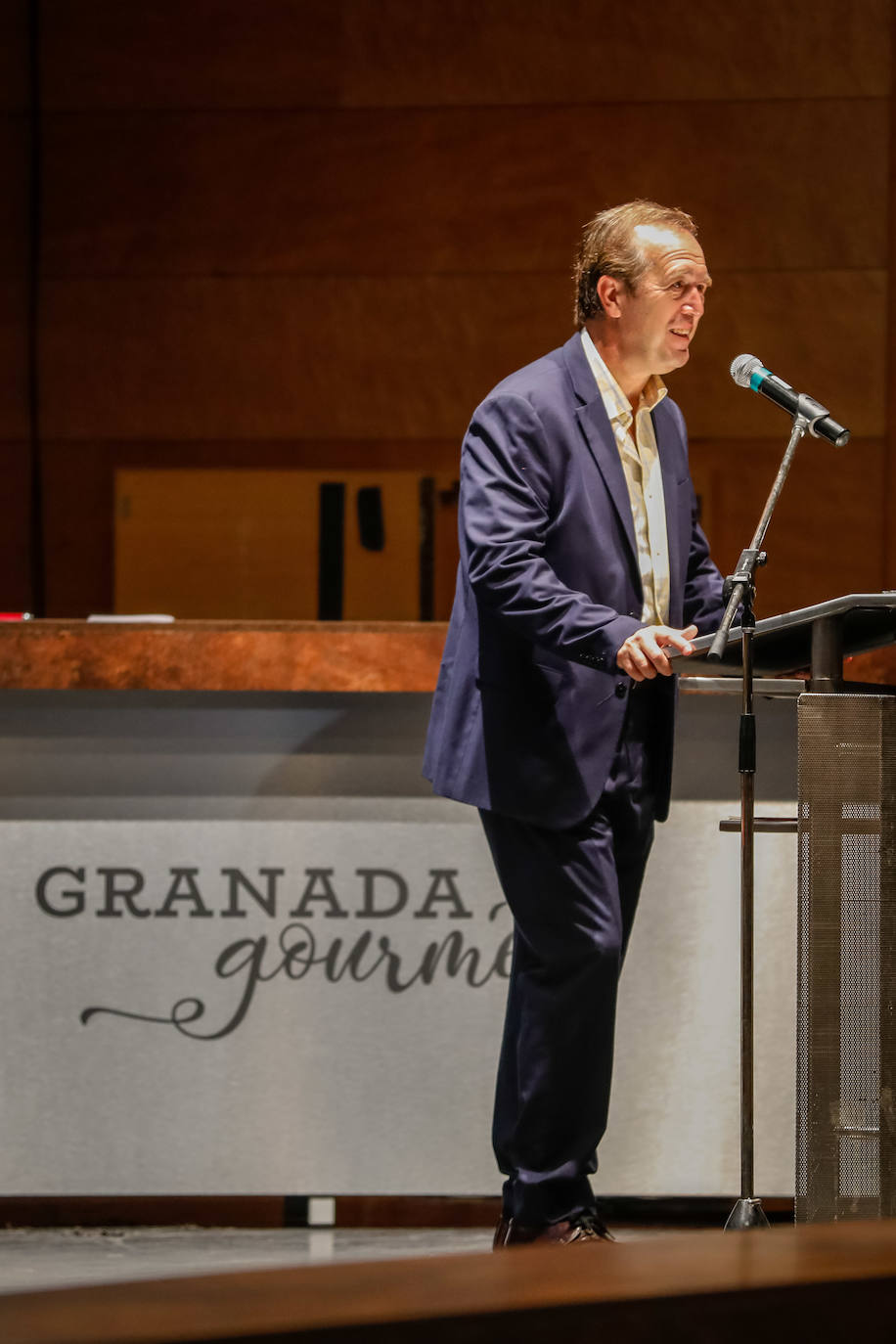 El director general de IDEAL destaca en el acto de inauguración el programa de la sexta edición