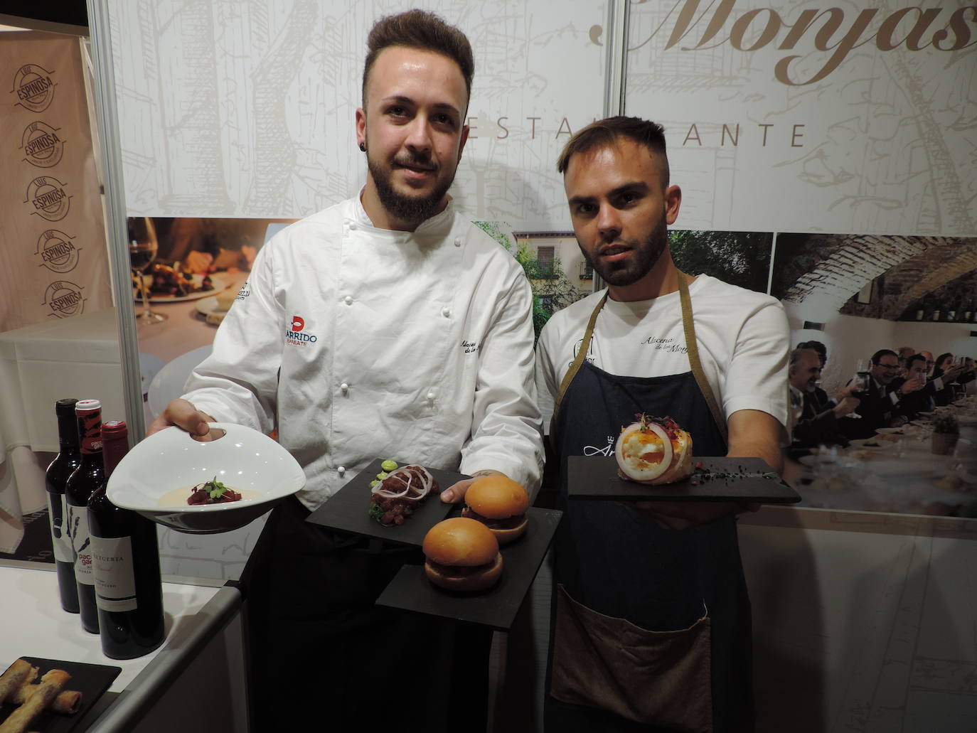 Magnífico ambiente en la zona dedicada a estos locales en el Palacio de Congresos