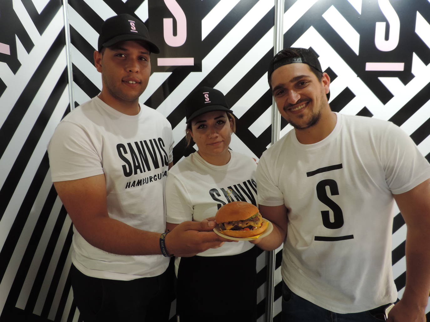 Magnífico ambiente en la zona dedicada a estos locales en el Palacio de Congresos