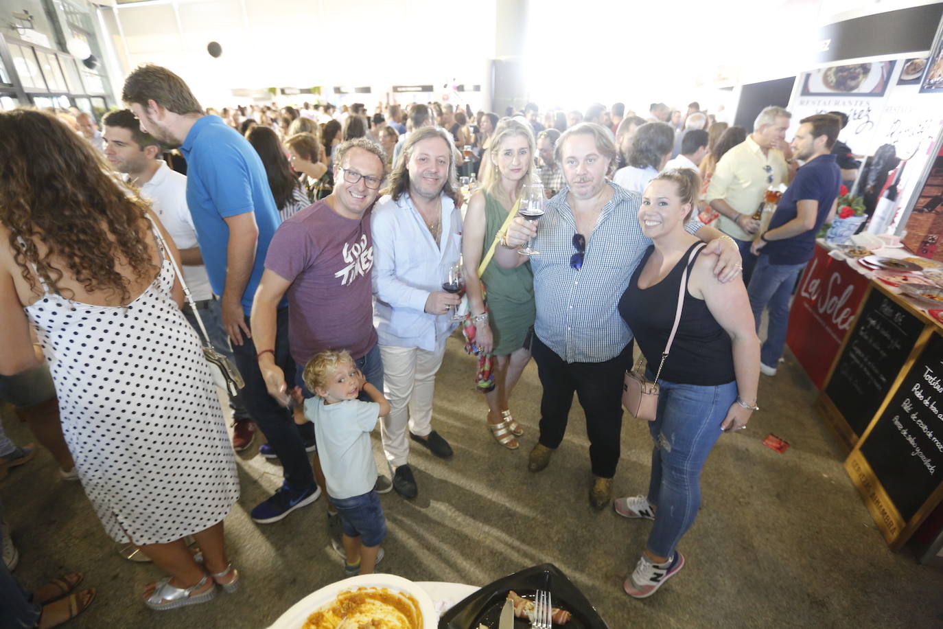 Magnífico ambiente en la zona dedicada a estos locales en el Palacio de Congresos