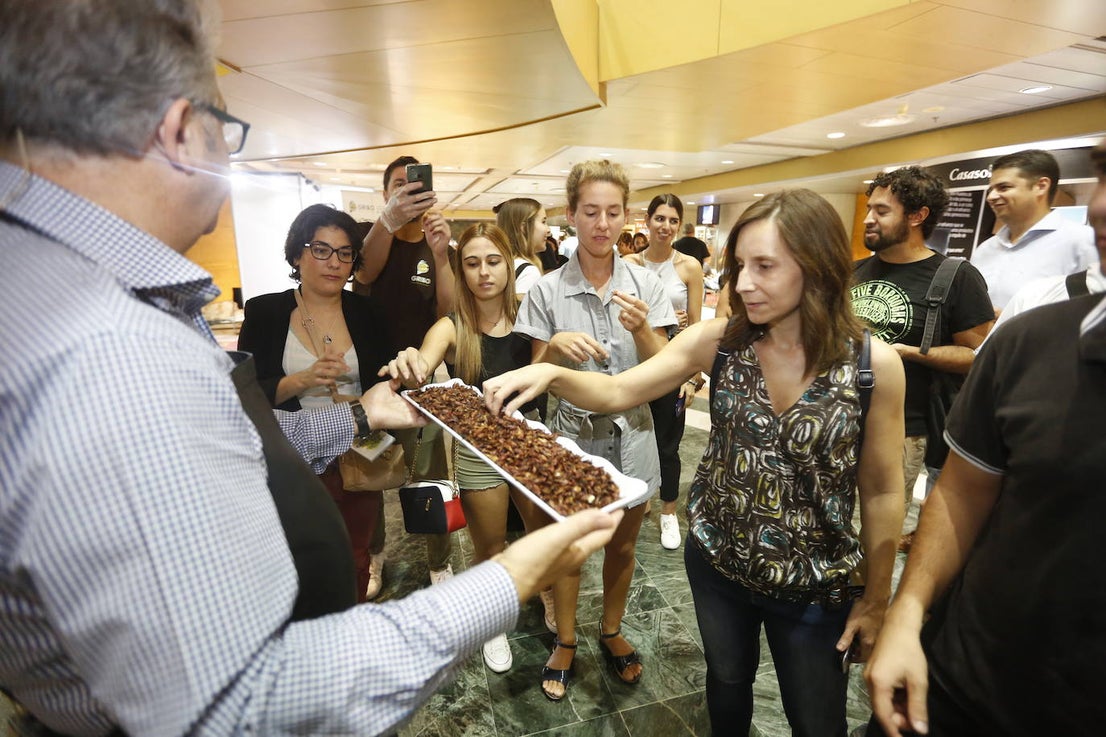 Chicatanas, chapulines, que son los saltamontes mejicanos, gusanos rojos y blancos o los escamoles fueron los protagonistas de la cata